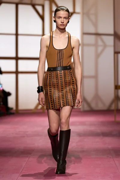 Look 56